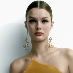 Zara Gold Wire Charms Floral Halo Chain Wrap Ribbon Flower Earrings